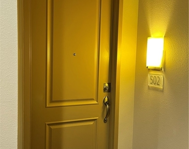19 E Agate Avenue - Photo Thumbnail 2