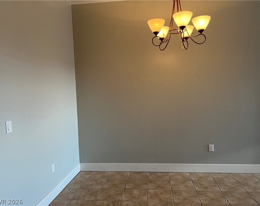 19 E Agate Avenue - Photo Thumbnail 9
