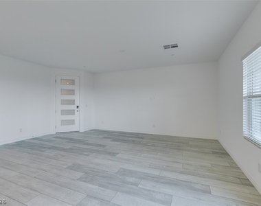 600 N Carriage Hill Drive - Photo Thumbnail 19