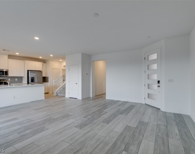 600 N Carriage Hill Drive - Photo Thumbnail 1