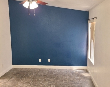 207 Tug Boat Court - Photo Thumbnail 3