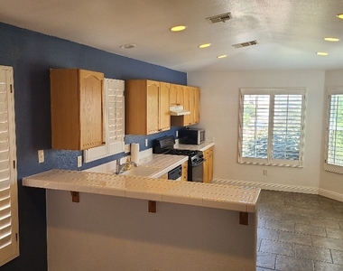 207 Tug Boat Court - Photo Thumbnail 5