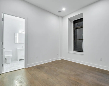 121 Madison Avenue - Photo Thumbnail 3