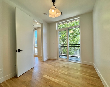 590 Bushwick Avenue - Photo Thumbnail 6