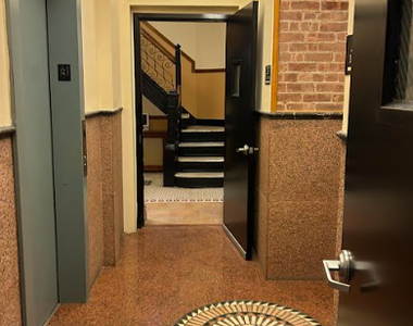 247 East 62nd Street - Photo Thumbnail 7