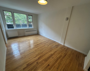 260 west 27th st - Photo Thumbnail 3