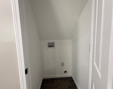 8261 Oswego Road - Photo Thumbnail 6
