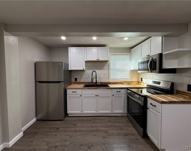 8261 Oswego Road - Photo Thumbnail 3