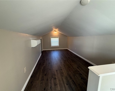8261 Oswego Road - Photo Thumbnail 12