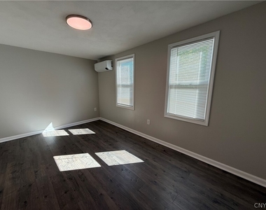 8261 Oswego Road - Photo Thumbnail 7