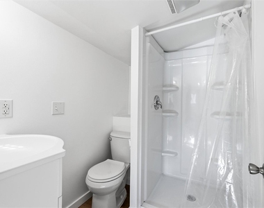 19 Camp Street - Photo Thumbnail 14
