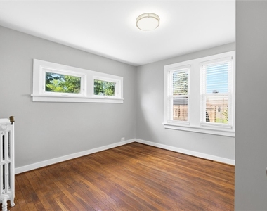 19 Camp Street - Photo Thumbnail 13