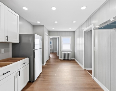 19 Camp Street - Photo Thumbnail 10