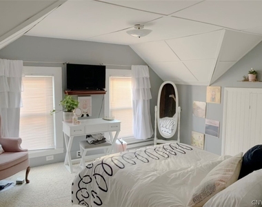 708 Schuyler Street - Photo Thumbnail 18