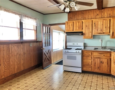 708 Schuyler Street - Photo Thumbnail 10