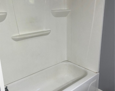 708 Schuyler Street - Photo Thumbnail 13