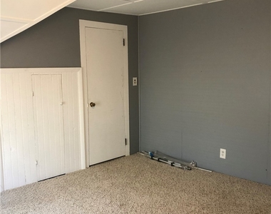 708 Schuyler Street - Photo Thumbnail 19