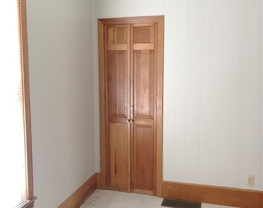 708 Schuyler Street - Photo Thumbnail 15