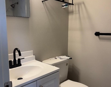 110 Brentwood Drive - Photo Thumbnail 1