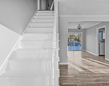 11 Winmar Crescent - Photo Thumbnail 5