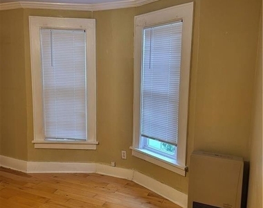 82 Adams Street - Photo Thumbnail 3