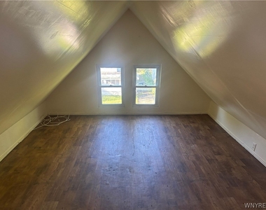 40 Lisbon Avenue - Photo Thumbnail 21