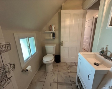 40 Lisbon Avenue - Photo Thumbnail 20