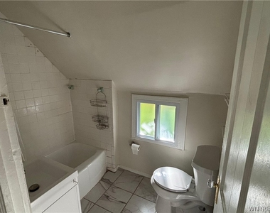40 Lisbon Avenue - Photo Thumbnail 18