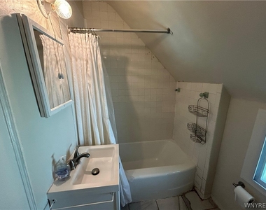 40 Lisbon Avenue - Photo Thumbnail 19