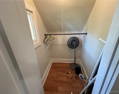 40 Lisbon Avenue - Photo Thumbnail 11