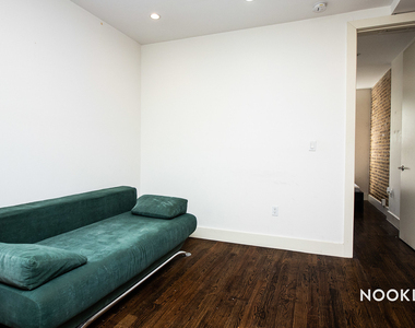 558 Kosciuszko Street - Photo Thumbnail 11