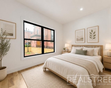 234 24th St - Photo Thumbnail 2
