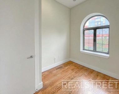 358 Palmetto Street - Photo Thumbnail 5