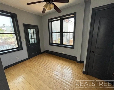 750 Onderdonk Avenue - Photo Thumbnail 2