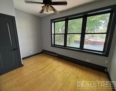 750 Onderdonk Avenue - Photo Thumbnail 4