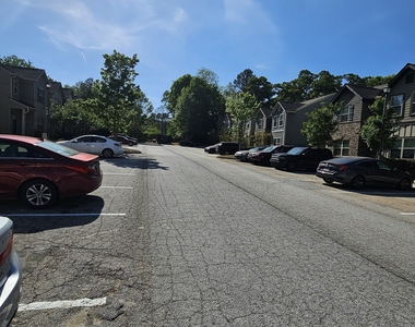 3004 Bayrose Circle - Photo Thumbnail 2