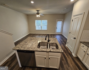 3004 Bayrose Circle - Photo Thumbnail 13
