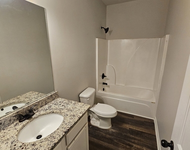 3004 Bayrose Circle - Photo Thumbnail 6