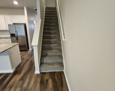 3004 Bayrose Circle - Photo Thumbnail 18