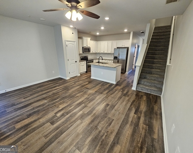 3004 Bayrose Circle - Photo Thumbnail 17