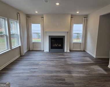 189 Water Oak Way - Photo Thumbnail 8