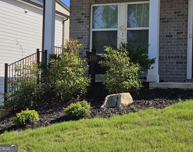 189 Water Oak Way - Photo Thumbnail 1