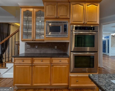 9445 Stoney Ridge Lane - Photo Thumbnail 55