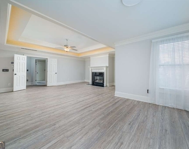 9445 Stoney Ridge Lane - Photo Thumbnail 43