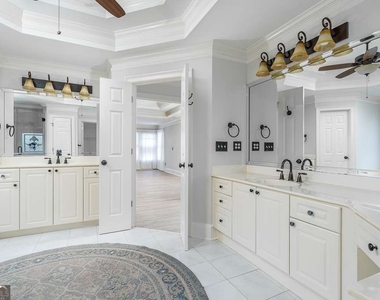 9445 Stoney Ridge Lane - Photo Thumbnail 40