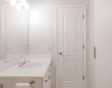 1232 Harris Commons Place - Photo Thumbnail 19