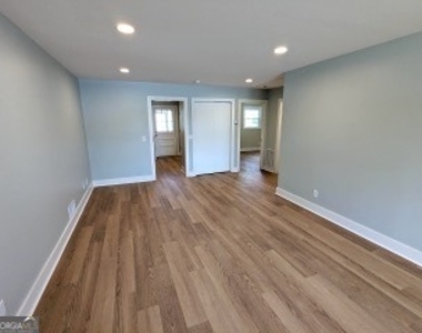 5 S Zetterower Avenue - Photo Thumbnail 3