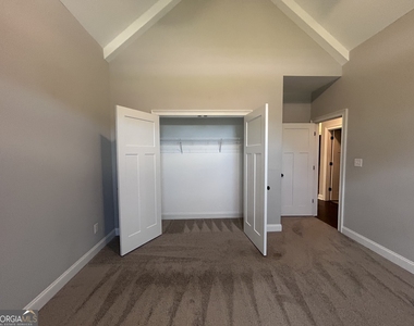221 Caleb Way - Photo Thumbnail 17