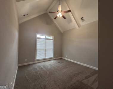 221 Caleb Way - Photo Thumbnail 16