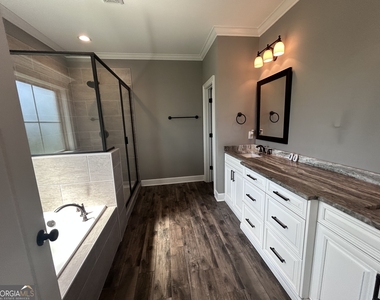 221 Caleb Way - Photo Thumbnail 9